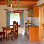 Zoeld Sziget Apartmanhaz * Gyenesdiás