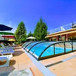 Zoeld Sziget Apartmanhaz *