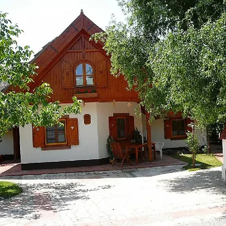 Zoeld Sziget Apartmanhaz