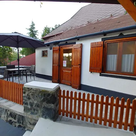 Zoeld Sziget Apartmanhaz Appartement *