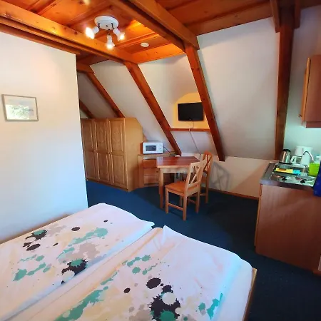 Zoeld Sziget Apartmanhaz *
