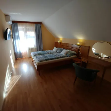 Zoeld Sziget Apartmanhaz Appartement *