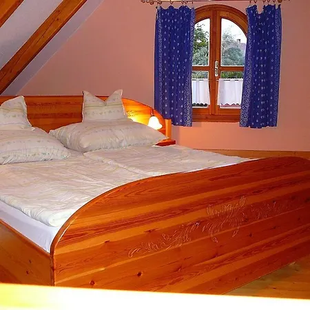 Zoeld Sziget Apartmanhaz * Gyenesdiás