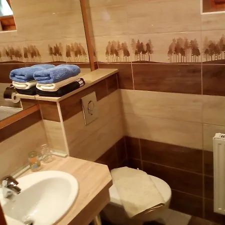 Zoeld Sziget Apartmanhaz * Денешдиаш