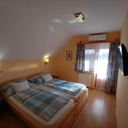 Апартаменты Zoeld Sziget Apartmanhaz