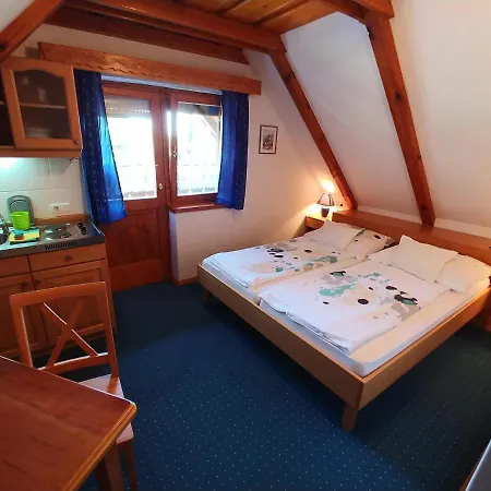 Zoeld Sziget Apartmanhaz Appartement