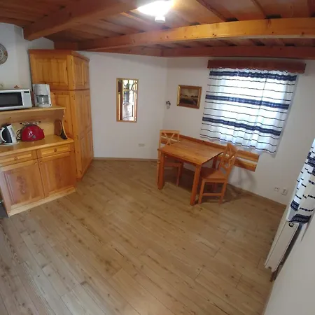 Zoeld Sziget Apartmanhaz Appartement