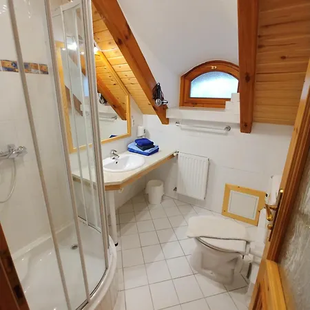 Zoeld Sziget Apartmanhaz * Денешдиаш