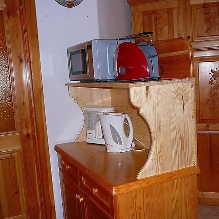 Zoeld Sziget Apartmanhaz * Денешдиаш