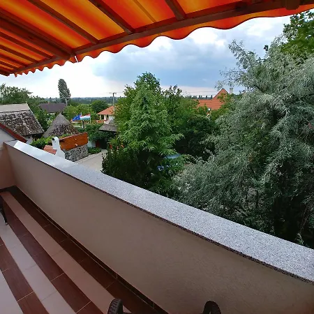 Апартаменты Zoeld Sziget Apartmanhaz