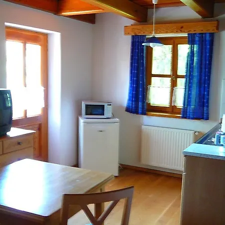 Zoeld Sziget Apartmanhaz Апартаменты Денешдиаш