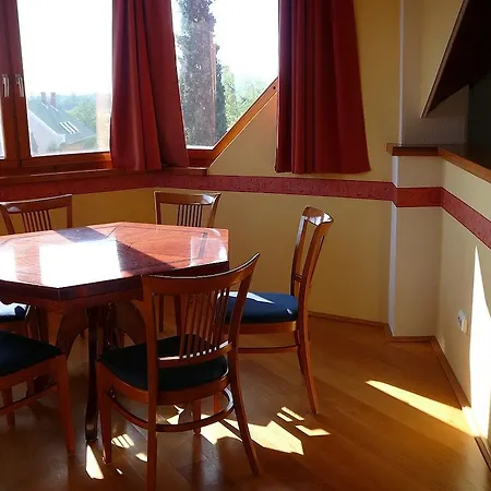Zoeld Sziget Apartmanhaz Апартаменты *