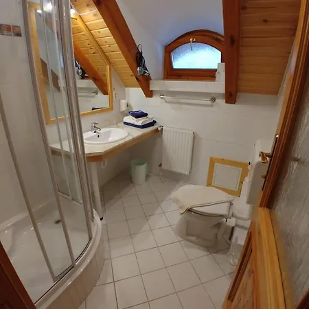 Zoeld Sziget Apartmanhaz Apartament
