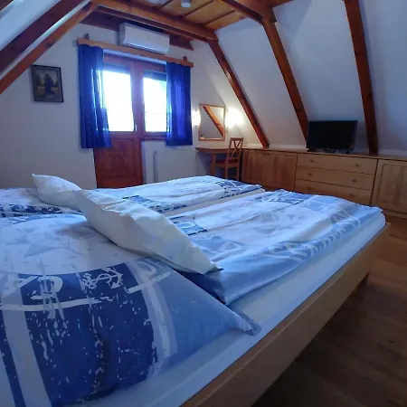Daire Zoeld Sziget Apartmanhaz Gyenesdiás