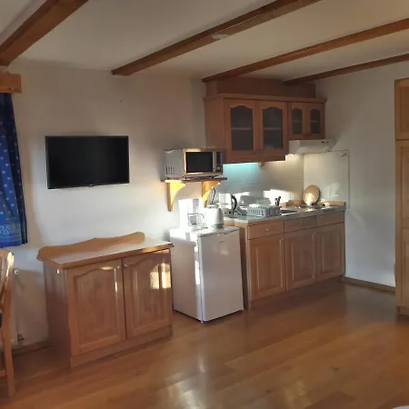Zoeld Sziget Apartmanhaz شقة