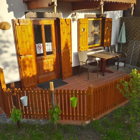 Zoeld Sziget Apartmanhaz *