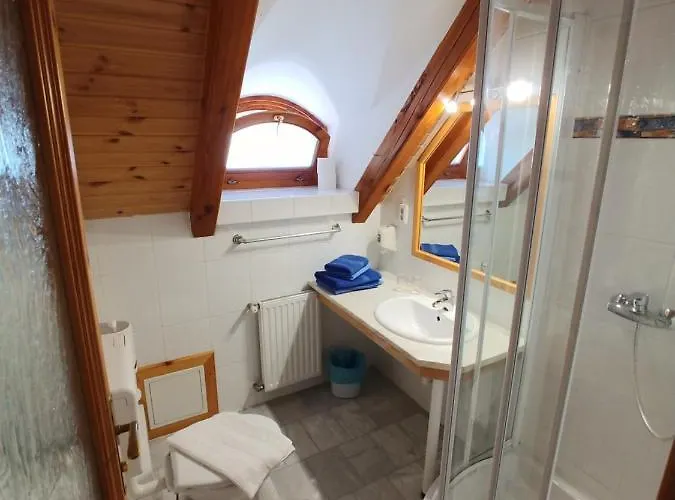 Zoeld Sziget Apartmanhaz 아파트 기에네스디아스