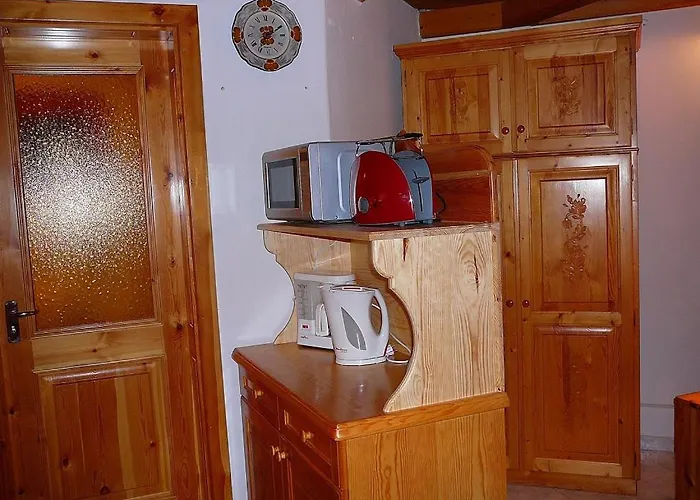 Zoeld Sziget Apartmanhaz 아파트 기에네스디아스