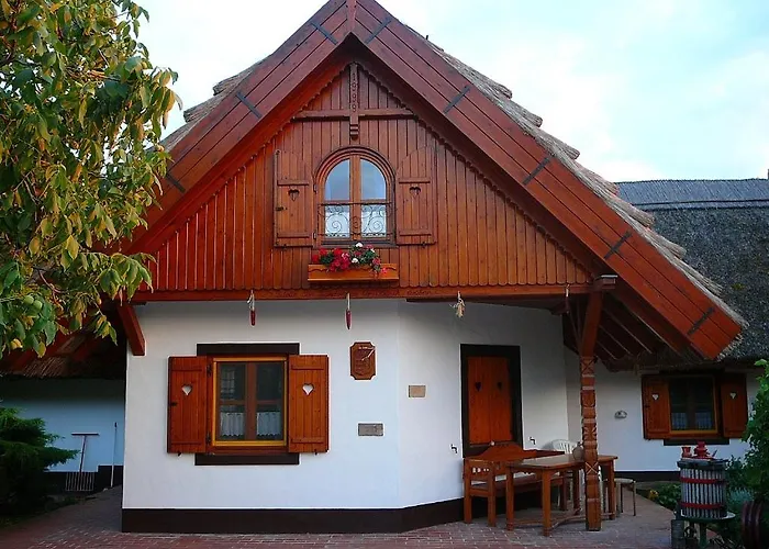 绿岛公寓 * 根尼斯迪亚斯