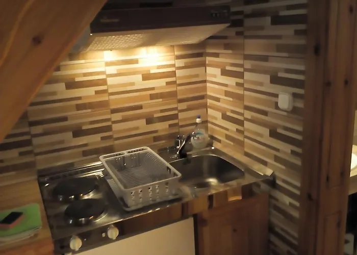 绿岛公寓 * 根尼斯迪亚斯