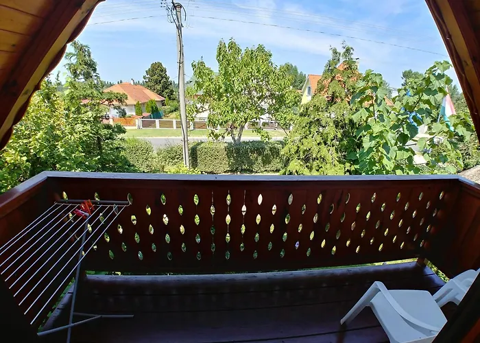 Zoeld Sziget Apartmanhaz 아파트 기에네스디아스