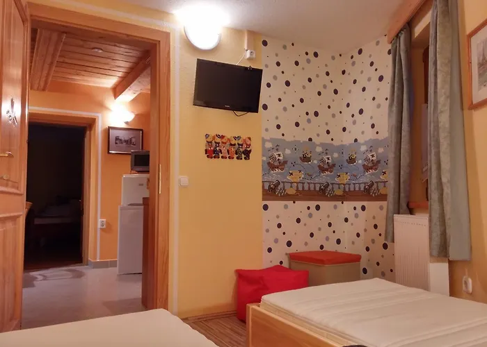 Zoeld Sziget Apartmanhaz 기에네스디아스