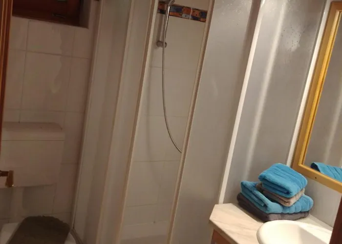 Zoeld Sziget Apartmanhaz 아파트 *