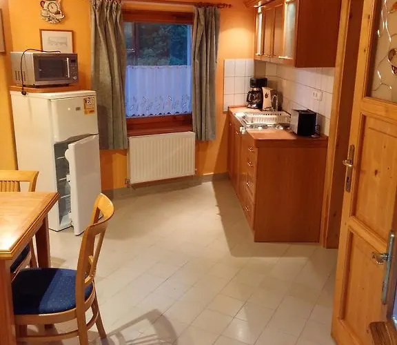 Zoeld Sziget Apartmanhaz 아파트 기에네스디아스