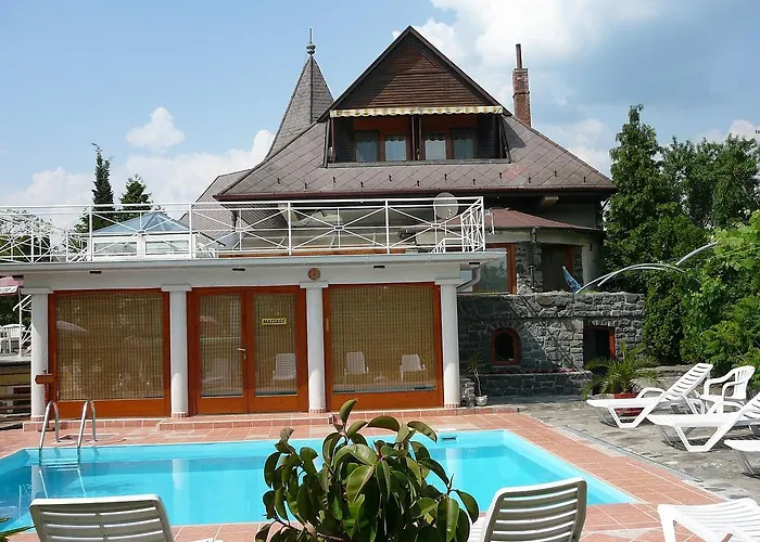 绿岛公寓 公寓 *