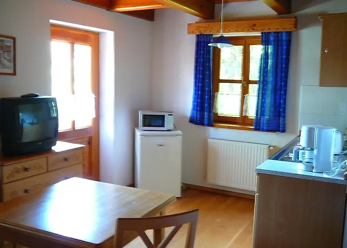 Zoeld Sziget Apartmanhaz 아파트 기에네스디아스