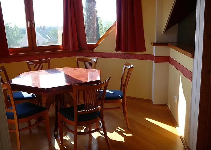 Zoeld Sziget Apartmanhaz 아파트 *