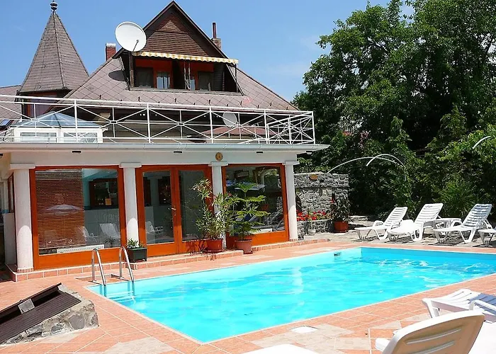 Zoeld Sziget Apartmanhaz 아파트 *