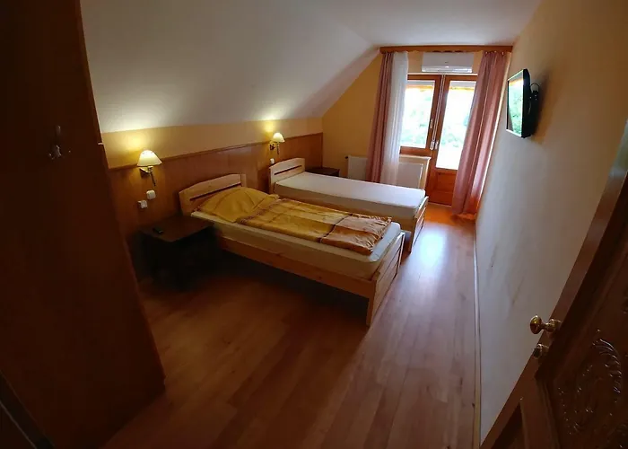 Zoeld Sziget Apartmanhaz 기에네스디아스