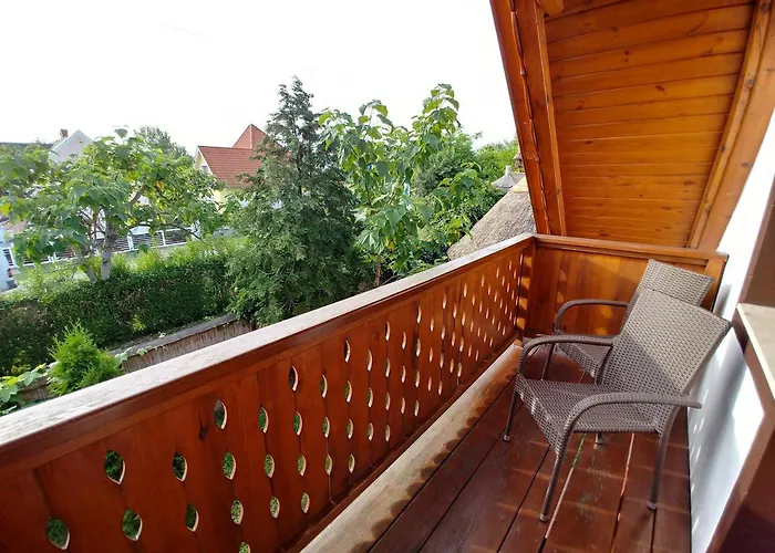 绿岛公寓 公寓 *